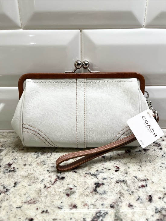 Coach Handbags - Coach Soho Framed Wristlet Clutch with Kiss Lock NWT